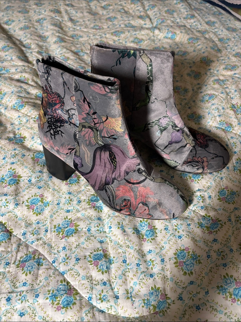 Rag and Bone Floral Gray Velvet Ankle